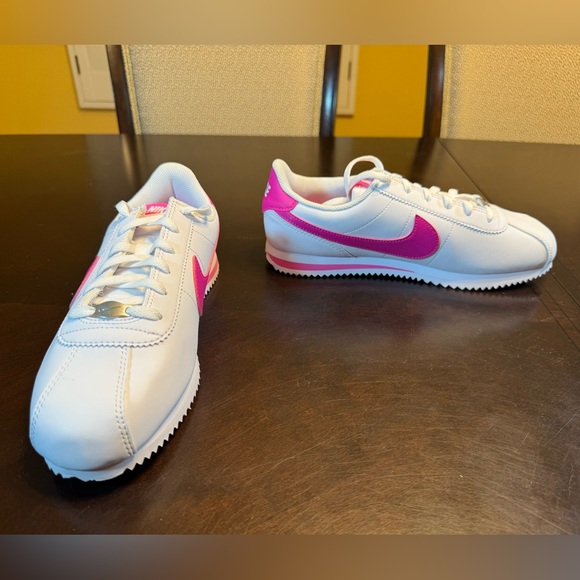 New Nike Cortez Leather White Pink Sneaker Shoes Size US 7Y - Picture 6 of 13